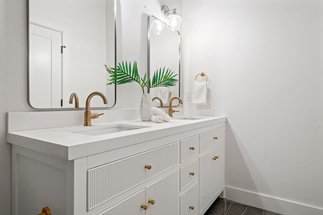 33 Pearl St. 3, Boston, MA 02125