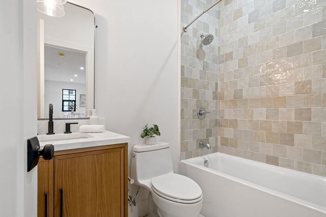 33 Pearl St. 3, Boston, MA 02125