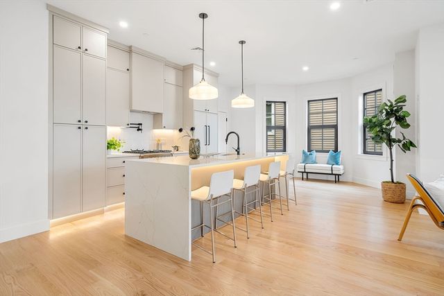 33 Pearl St. 3, Boston, MA 02125