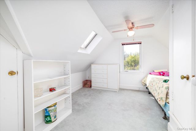 49 Park Avenue, Malverne, NY 11565