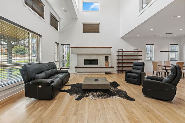 1002 W Grove Ave, Nashville, TN 37203