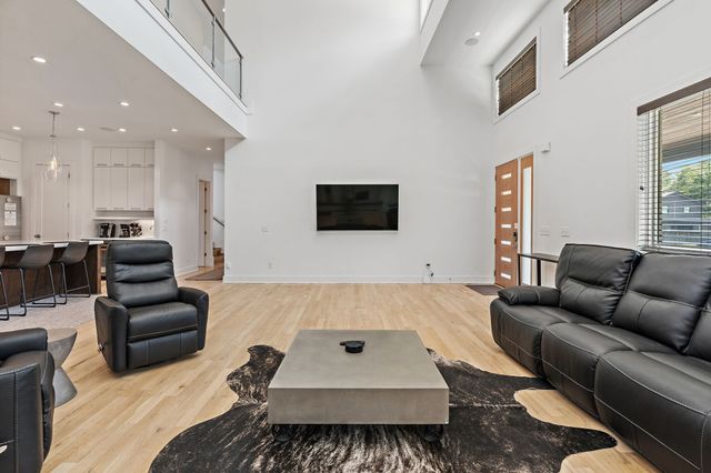 1002 W Grove Ave, Nashville, TN 37203