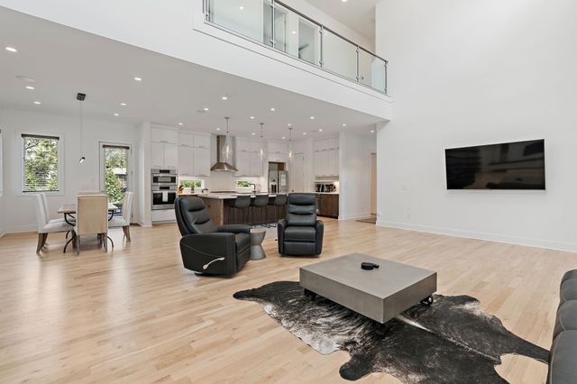 1002 W Grove Ave, Nashville, TN 37203