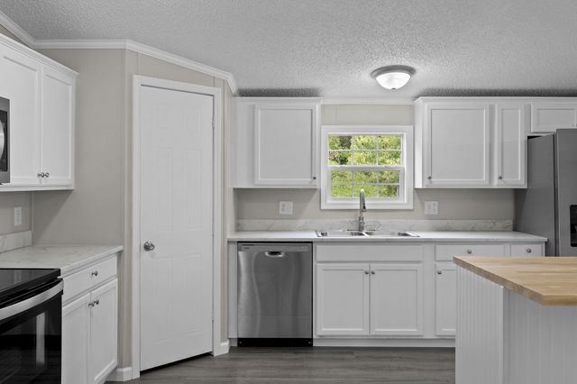 258 Rodeo Drive, Eutawville, SC 29048