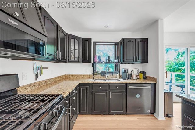 1522 Oregon Court, Waterford Charter Township, MI 48327