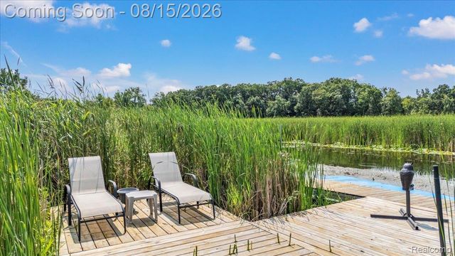 1522 Oregon Court, Waterford Charter Township, MI 48327