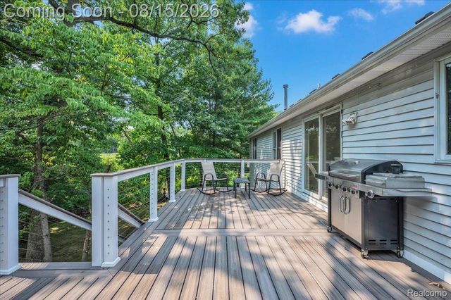 1522 Oregon Court, Waterford Charter Township, MI 48327