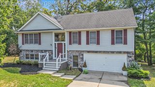 1522 Oregon Court, Waterford Charter Township, MI 48327