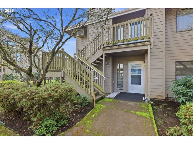 2101 LAKE ISLE Ct, Eugene, OR 97401