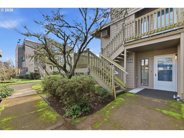 2101 LAKE ISLE Ct, Eugene, OR 97401