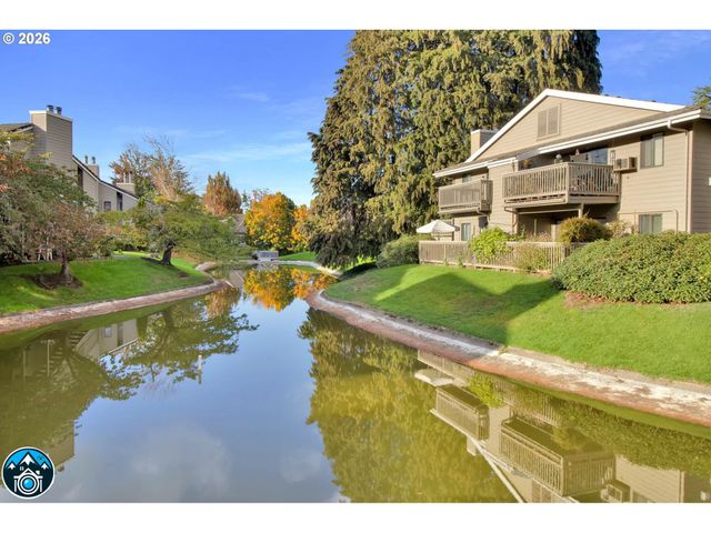 2101 LAKE ISLE Ct, Eugene, OR 97401