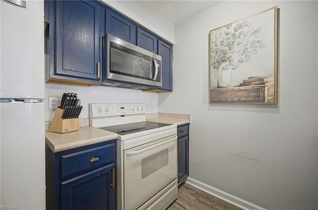 3832 Lasalle Dr Apt 109, Virginia Beach, VA 23453