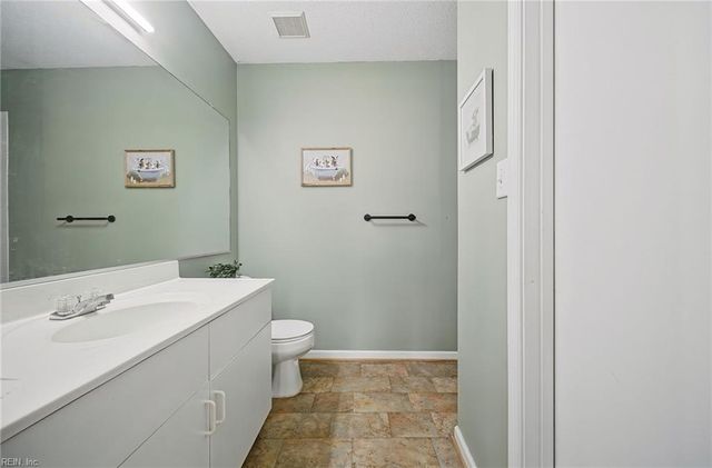 3832 Lasalle Dr Apt 109, Virginia Beach, VA 23453
