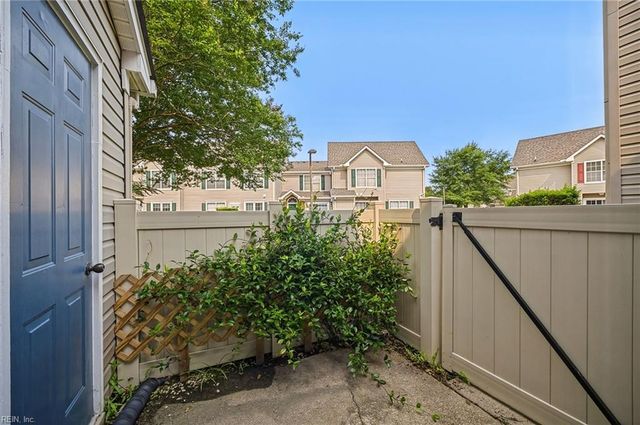 3832 Lasalle Dr Apt 109, Virginia Beach, VA 23453