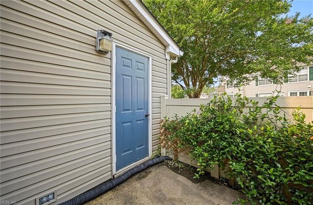 3832 Lasalle Dr Apt 109, Virginia Beach, VA 23453