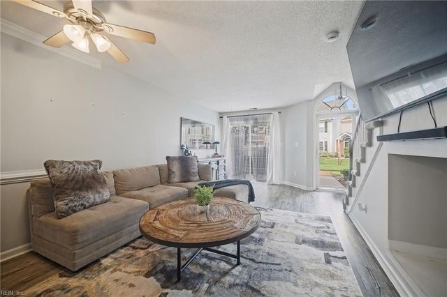 3832 Lasalle Dr Apt 109, Virginia Beach, VA 23453