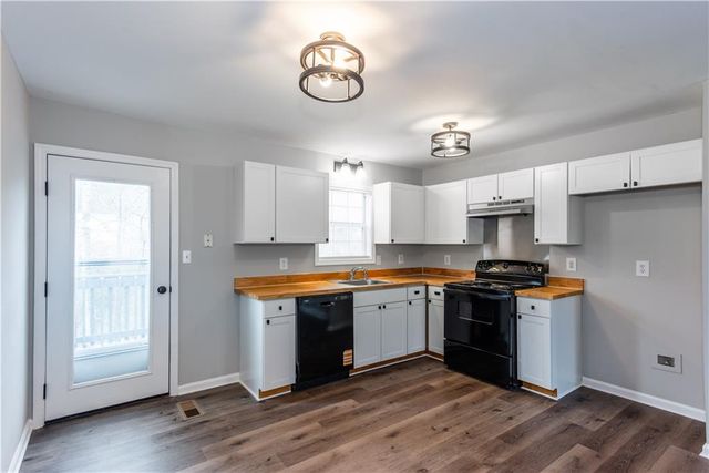 871 Tall Deer Drive, Fairburn, GA 30213