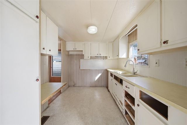 7803 46TH AVENUE N 44, St Petersburg, FL 33709