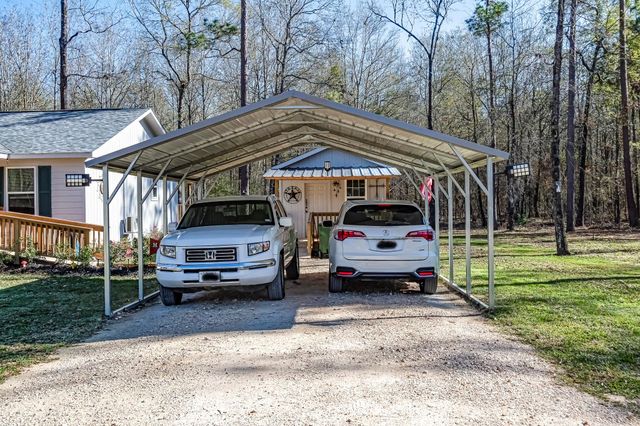 416 Windomere Drive, Livingston, TX 77351