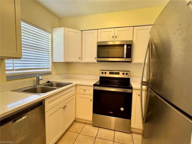 2153 Sunshine BLVD # 4, Naples, FL 34116