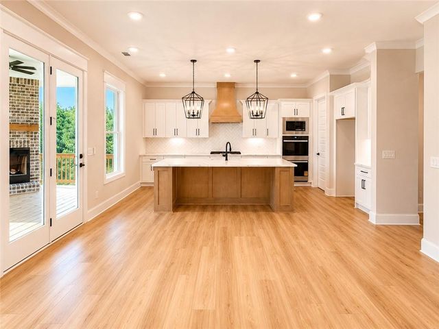 3983 MEADOWLAND Drive, Jefferson, GA 30549