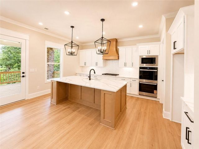 3983 MEADOWLAND Drive, Jefferson, GA 30549