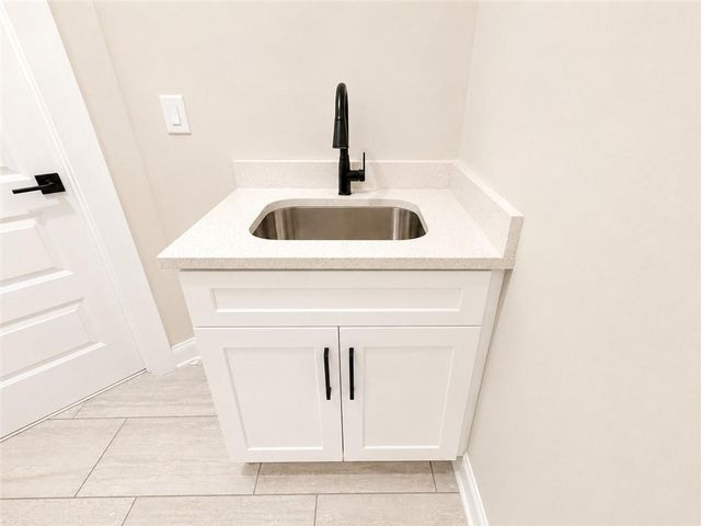 3983 MEADOWLAND Drive, Jefferson, GA 30549