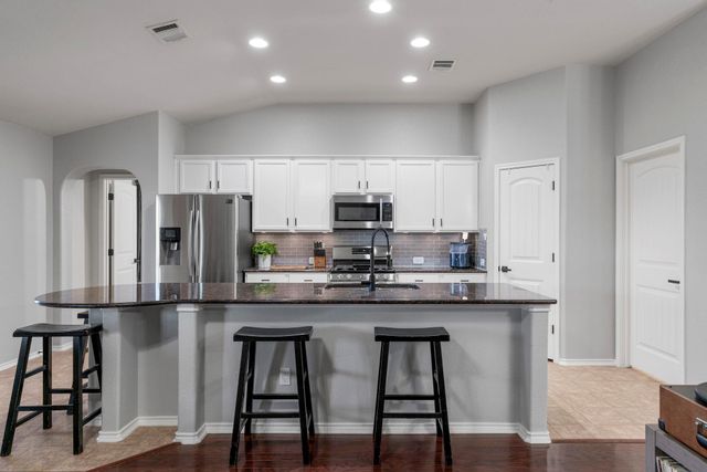 2112 O'Callahan DR, Austin, TX 78748