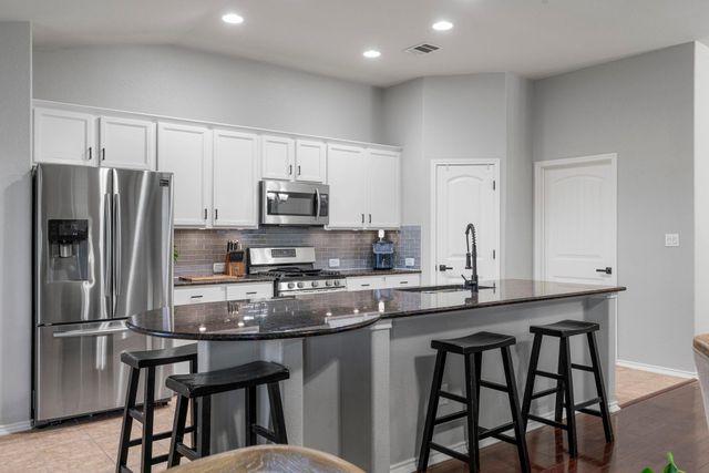 2112 O'Callahan DR, Austin, TX 78748