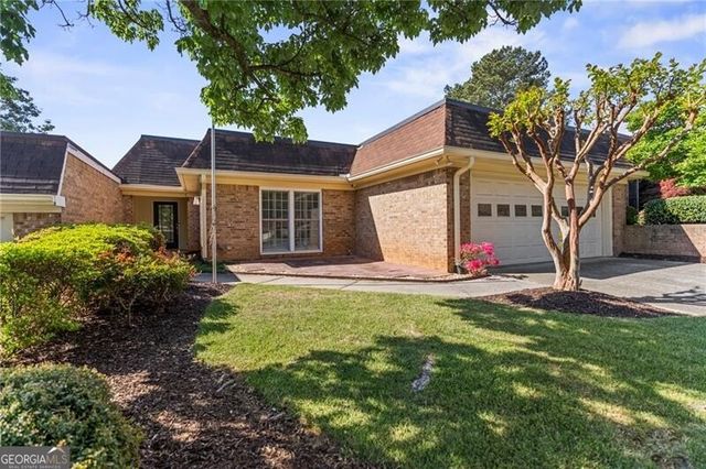 4413 Village Oaks Ridge, Atlanta, GA 30338