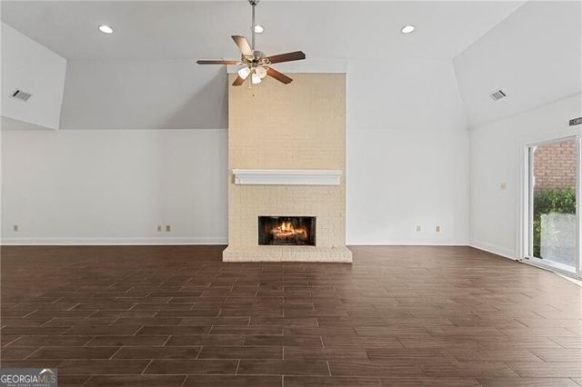 4413 Village Oaks Ridge, Atlanta, GA 30338
