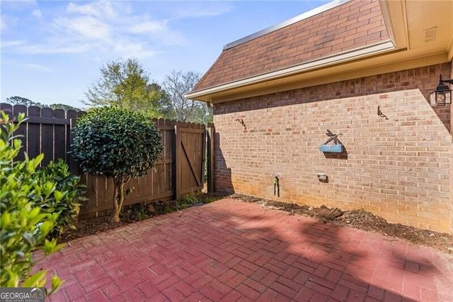 4413 Village Oaks Ridge, Atlanta, GA 30338