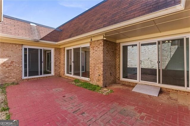 4413 Village Oaks Ridge, Atlanta, GA 30338