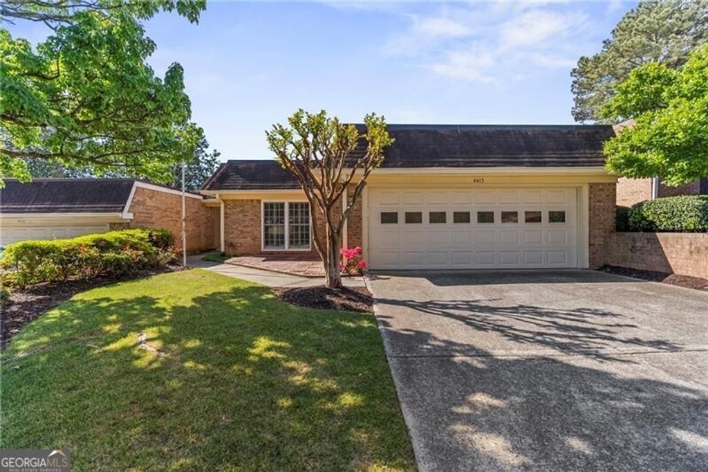 4413 Village Oaks Ridge, Atlanta, GA 30338
