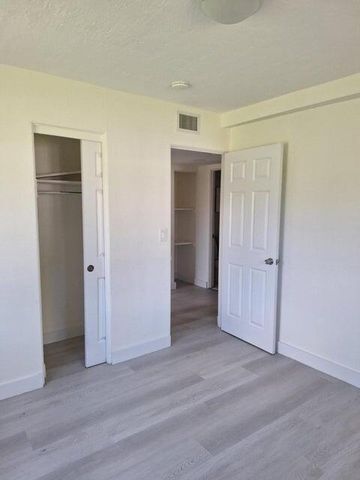 360 Barraclough Street, Fort Pierce, FL 34982