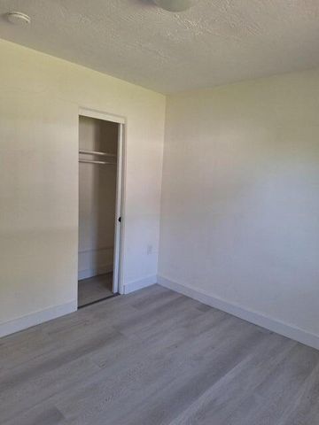 360 Barraclough Street, Fort Pierce, FL 34982