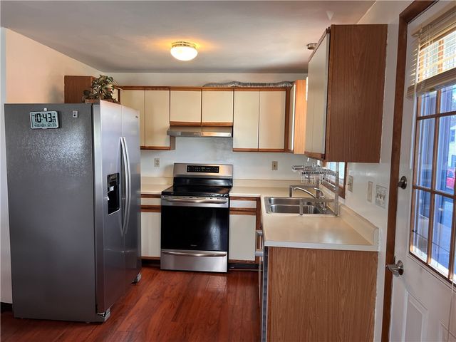 50 Bolton Avenue, Providence, RI 02908