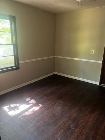 61 11th Avenue, Chickasaw, AL 36611