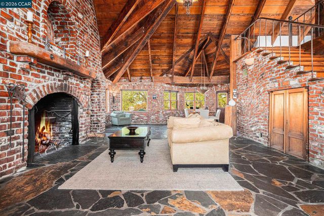 176 Mountain Canyon Ln, Alamo, CA 94507