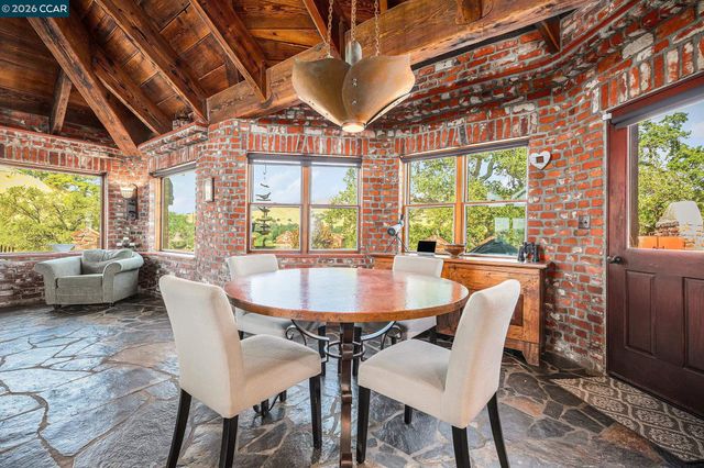 176 Mountain Canyon Ln, Alamo, CA 94507