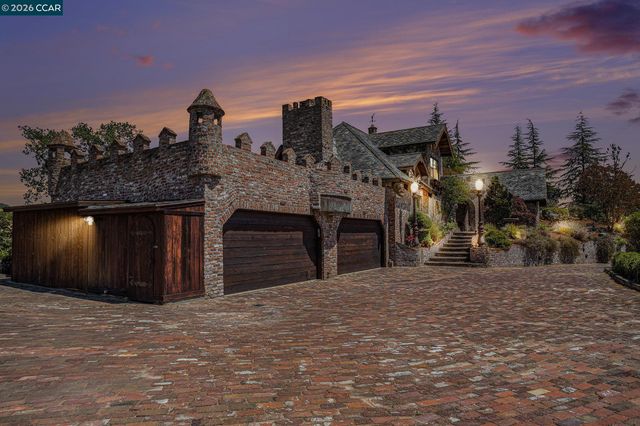 176 Mountain Canyon Ln, Alamo, CA 94507