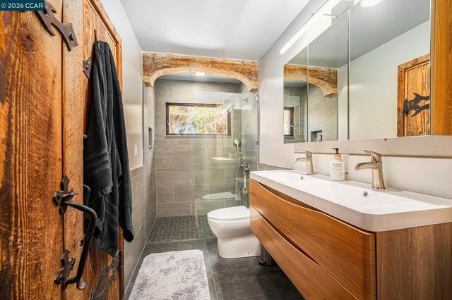 176 Mountain Canyon Ln, Alamo, CA 94507