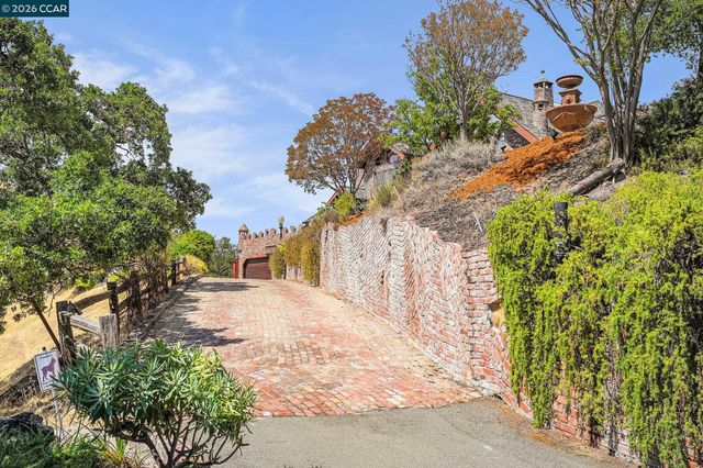 176 Mountain Canyon Ln, Alamo, CA 94507