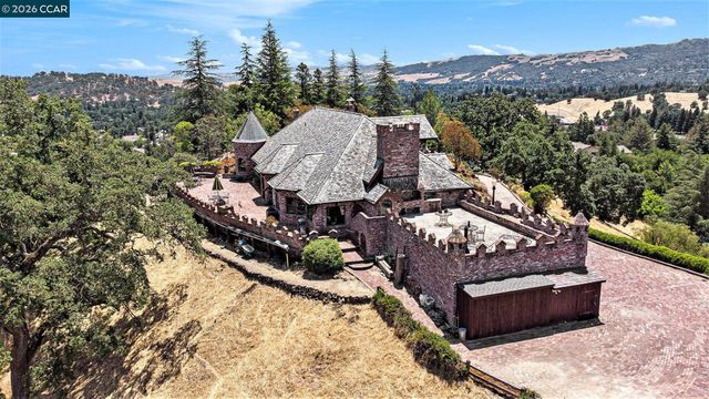 176 Mountain Canyon Ln, Alamo, CA 94507