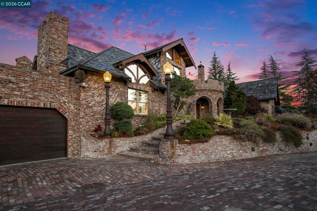 176 Mountain Canyon Ln, Alamo, CA 94507