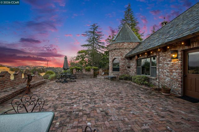 176 Mountain Canyon Ln, Alamo, CA 94507