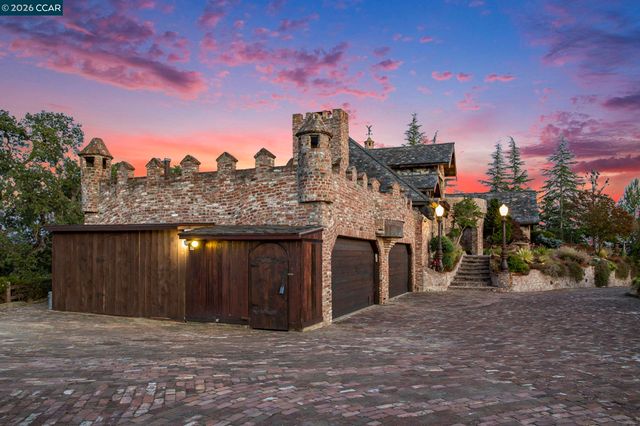 176 Mountain Canyon Ln, Alamo, CA 94507