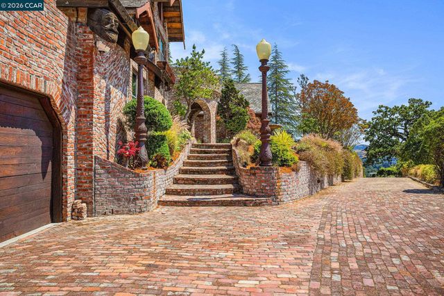 176 Mountain Canyon Ln, Alamo, CA 94507