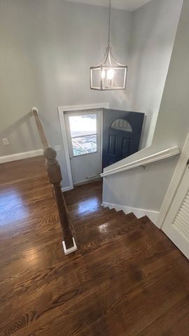 9 Cricket Dr, Sturbridge, MA 01566