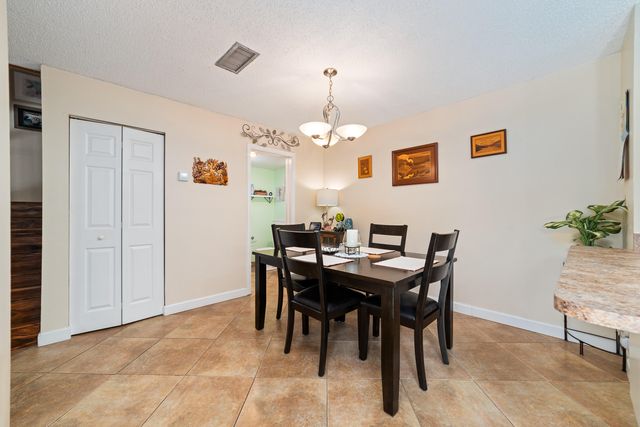 1704 FOREST LAKES Circle A, West Palm Beach, FL 33406